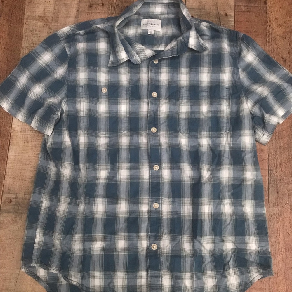 Mens Lucky Brand short sleeve Button down shirt.